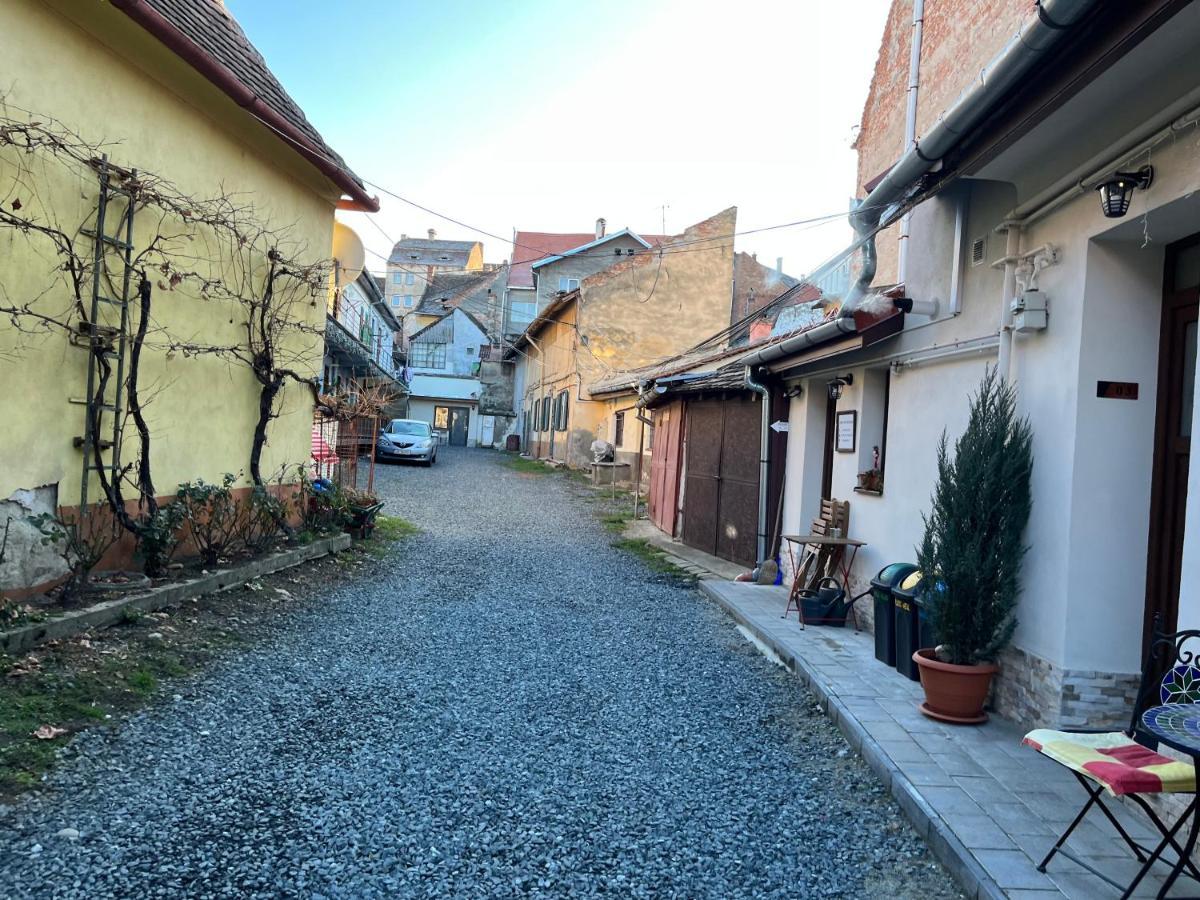Old Town Studio 9 Mai Сібіу Екстер'єр фото
